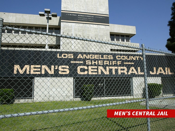 mens-central-jail-sub-getty-1
