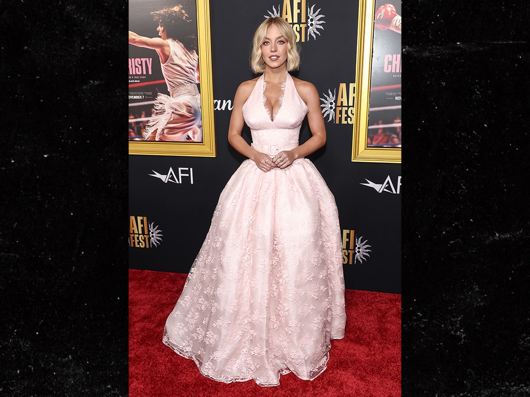 Sydney Sweeney Debuts Sexy Short Blonde Bob at 'Christy' Premiere