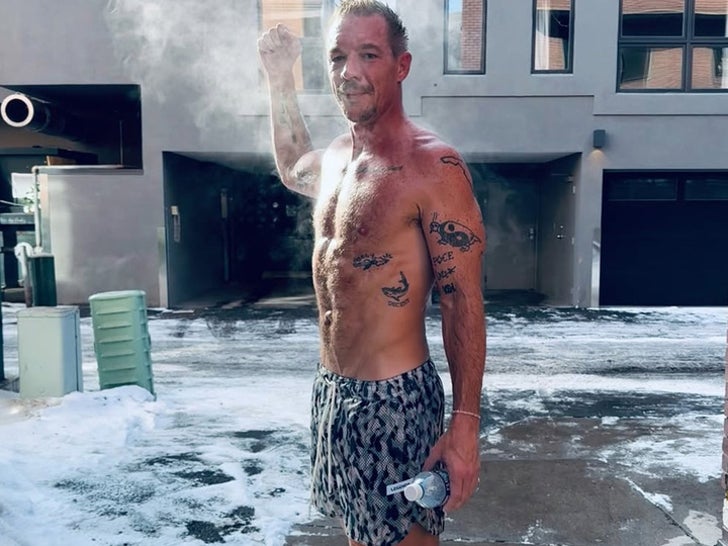 1110-diplo-hot-shots-sub2_720