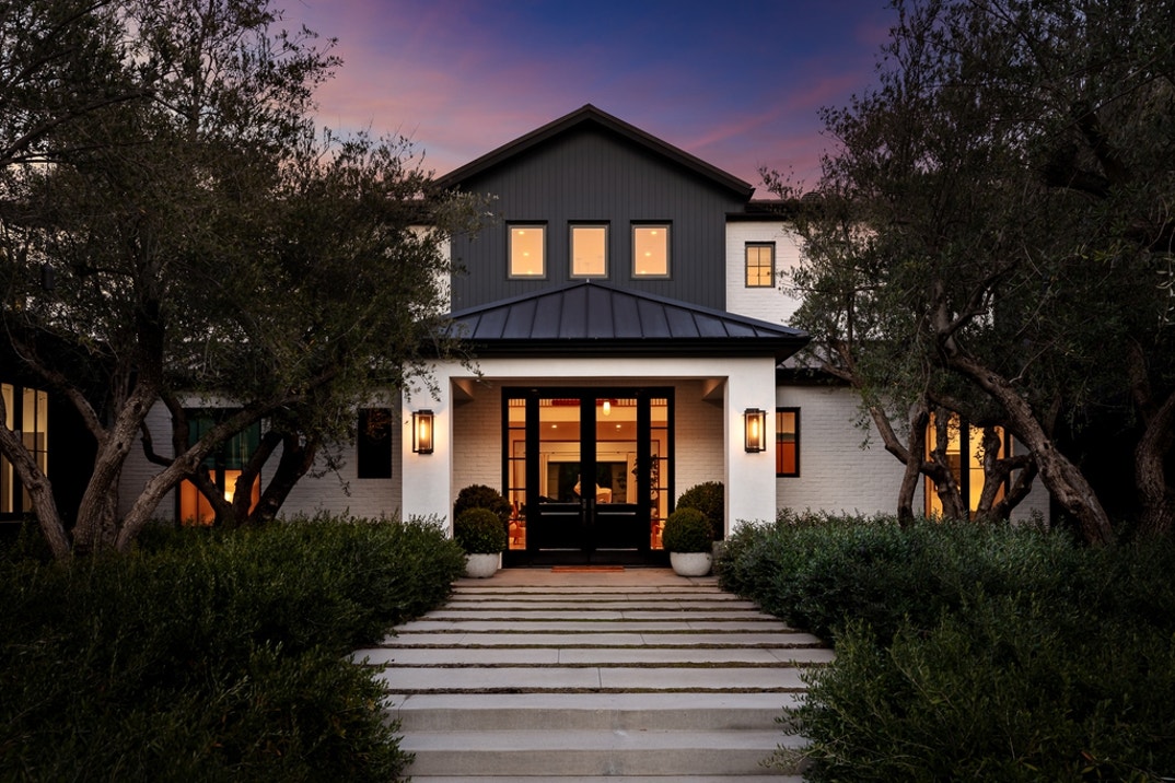 Lori Loughlin & Mossimo Home 49