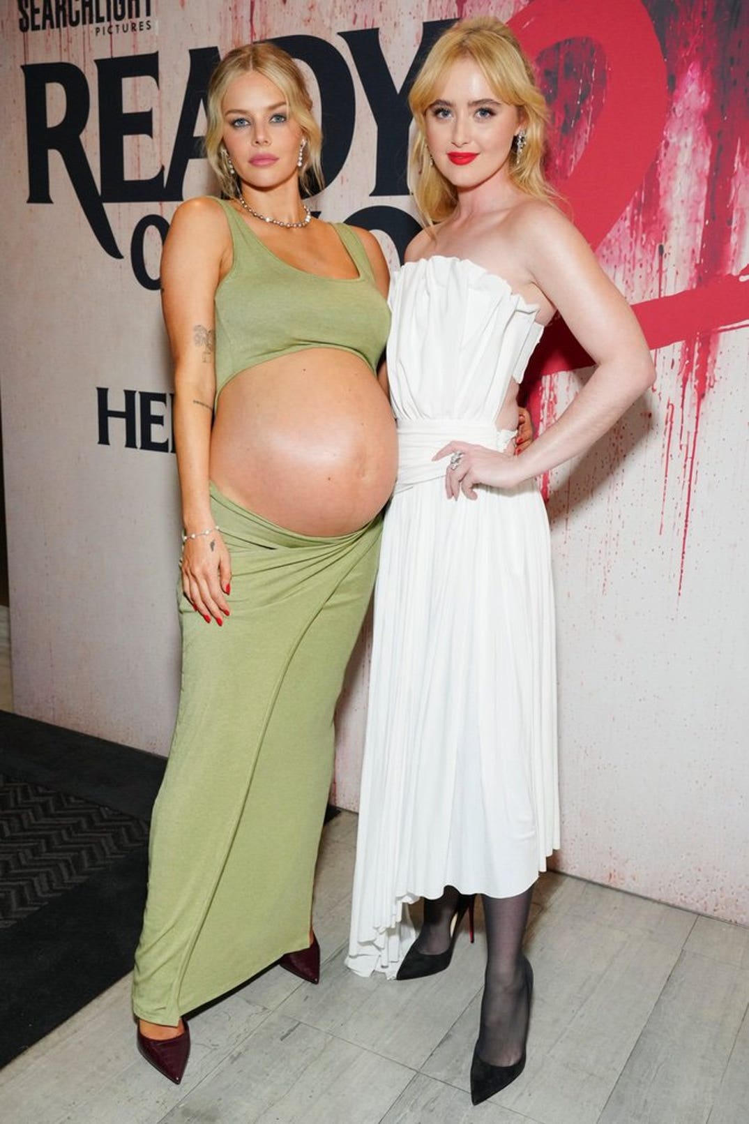 Samara Weaving and Kathryn Newton