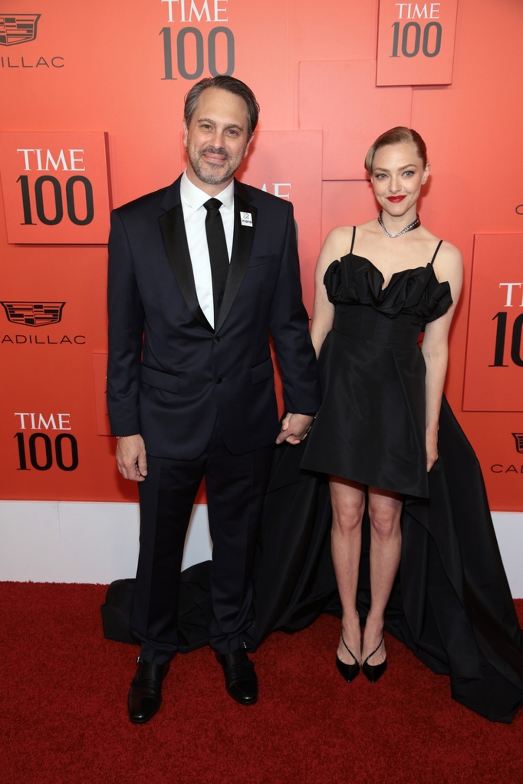 Amanda Seyfried and Thomas Sadoski Happier Times 10