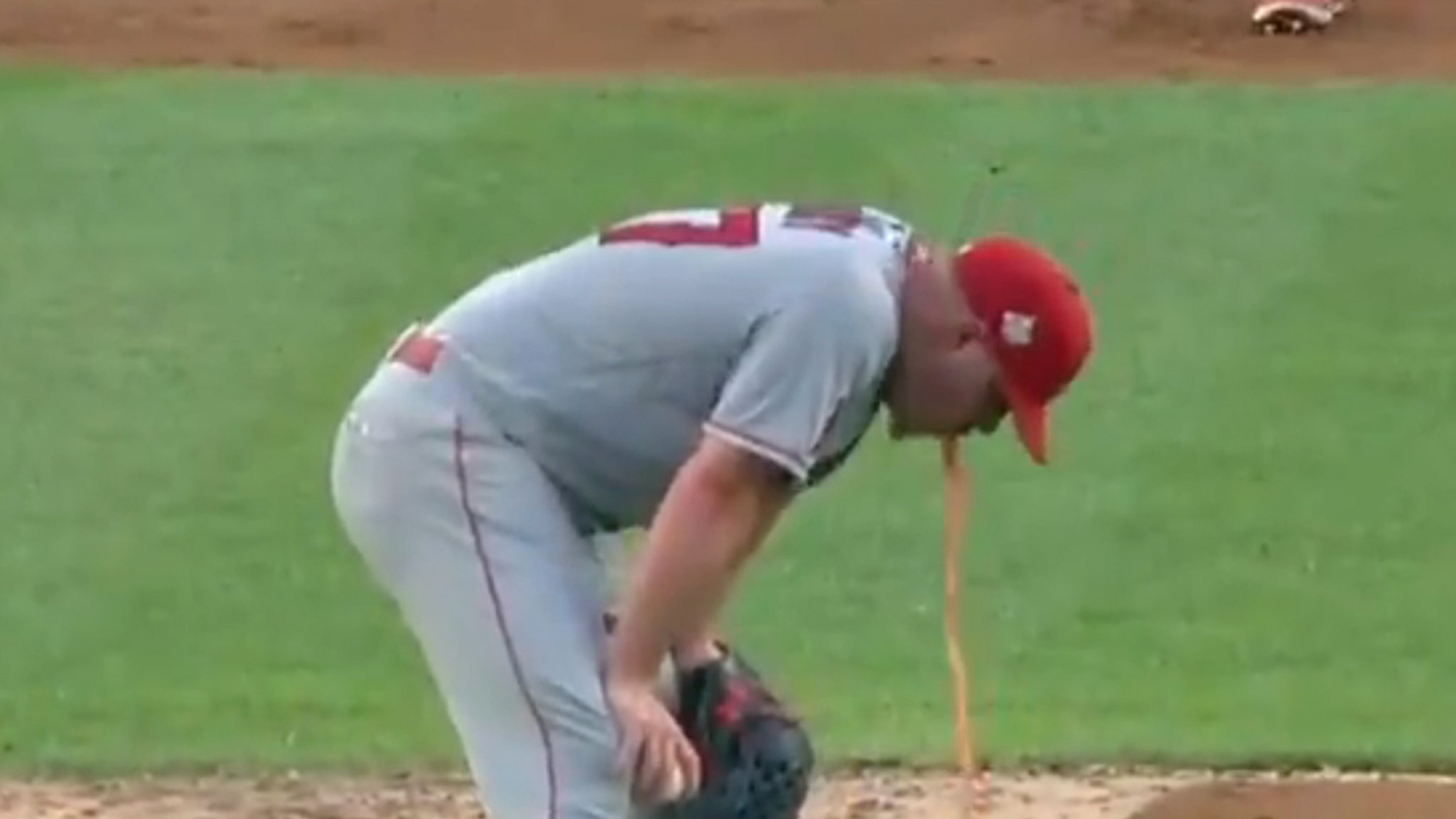 Angels&#39; Dylan Bundy Throws Up All Over Yankee Stadium Mound, Pulled From  Game