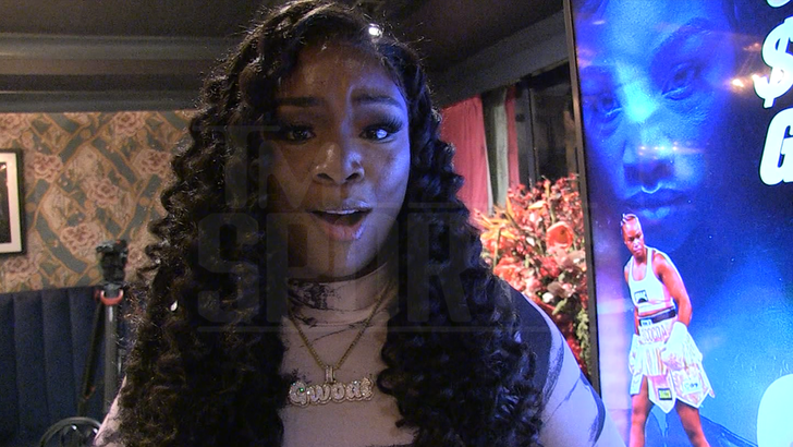 110625 claressa shields fight kal.jpg