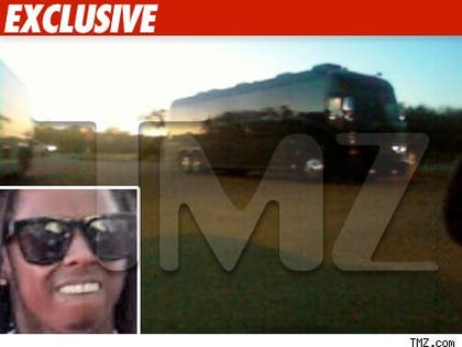 1218_lil_wayne_tour_bus_ex3-1