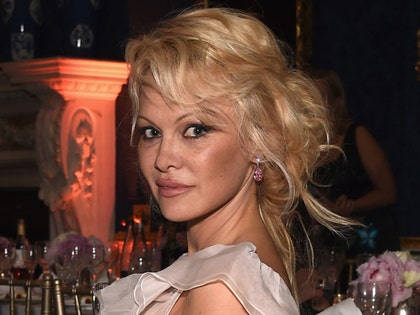 1201-pamela-anderson-getty-01