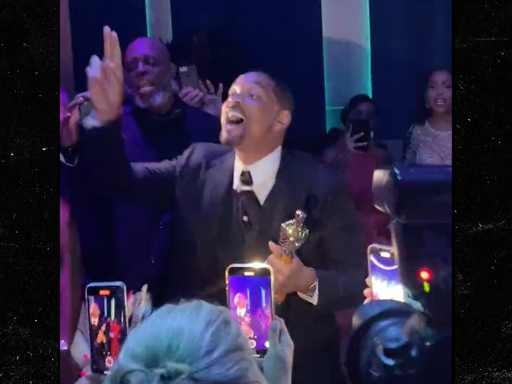 Will Smith, Chris Rock Slap'ın Ardından Parti Sonrası Oscar'da Dans Ediyor