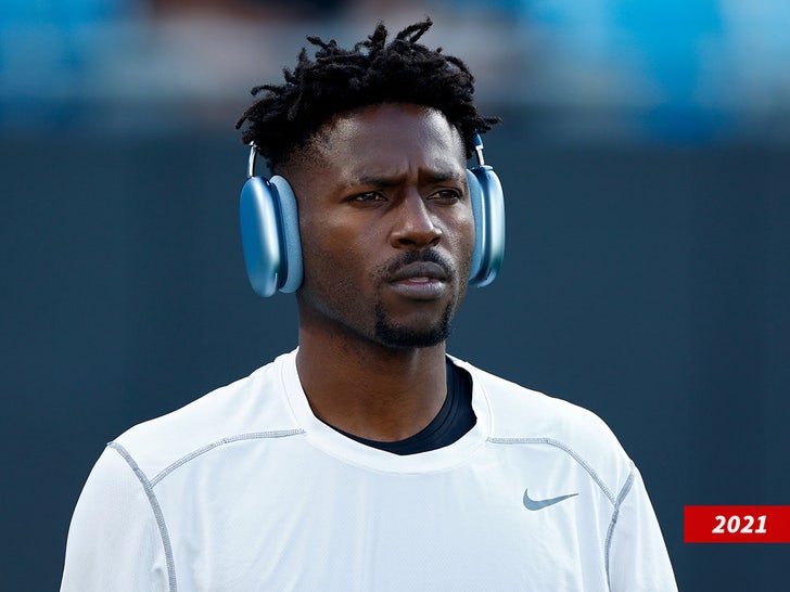 antonio brown sub getty swipe 2