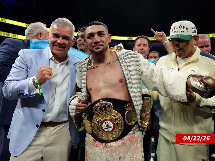 Teofimo Lopez Rolando Romero getty 2