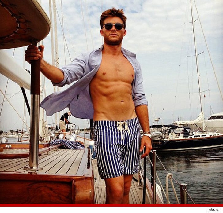 14 Sexy Shirtless Scott Eastwood Shots to Lasso Your #MCM Love