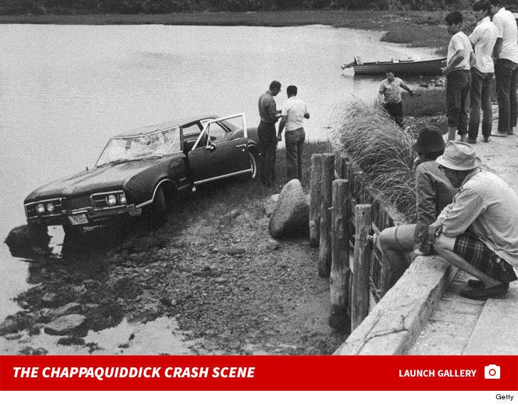 Ted Kennedy -- The Chappaquiddick Crash Scene