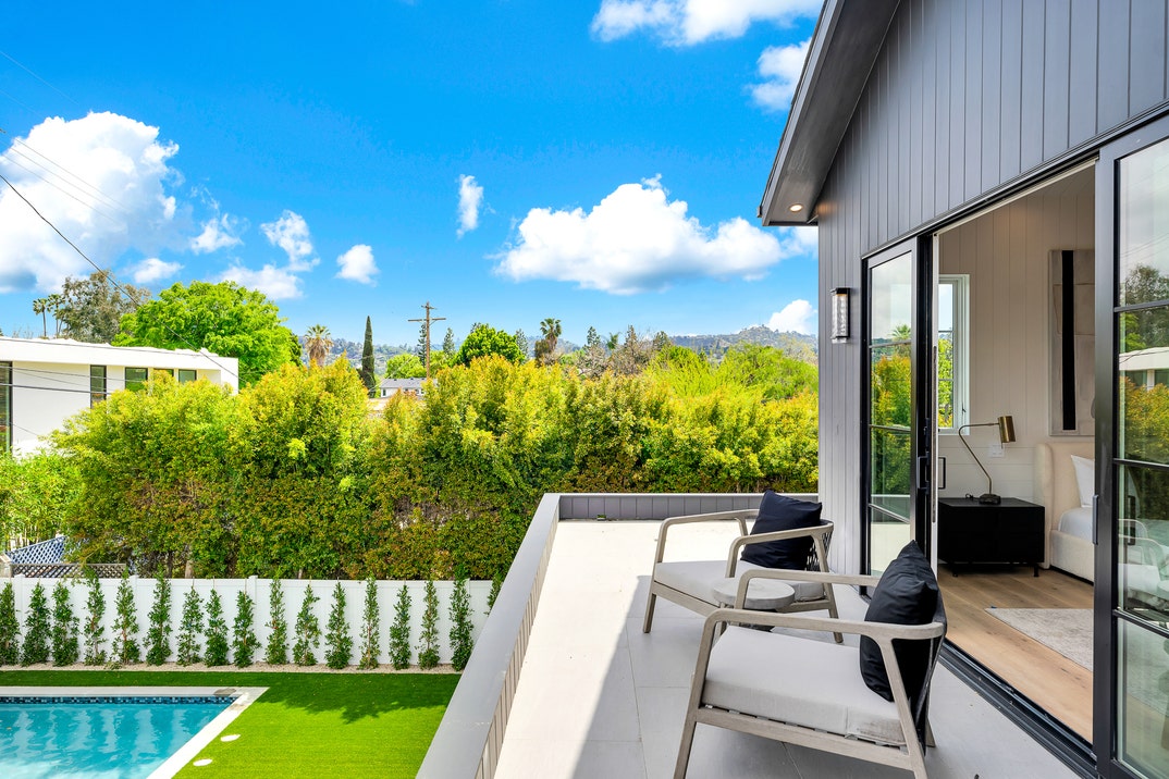 Allison Holker home 29