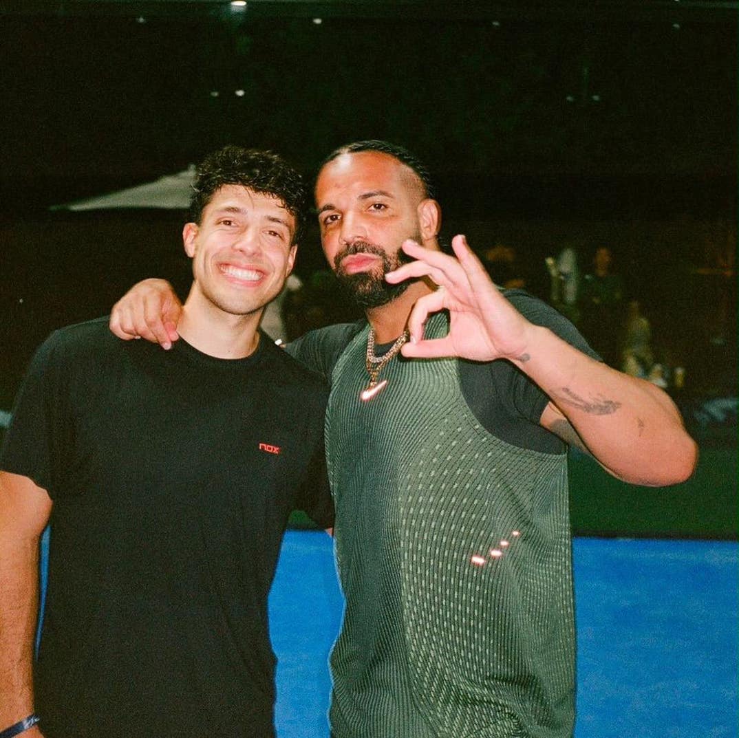 Drake Flexes Lavish Life 9