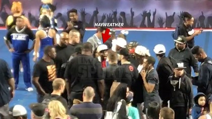 040317_floyd_mayweather_argument_kal