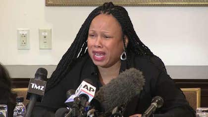 R Kelly Press Conference Accuser