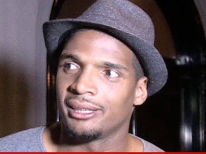 0327_michael_sam_tmz