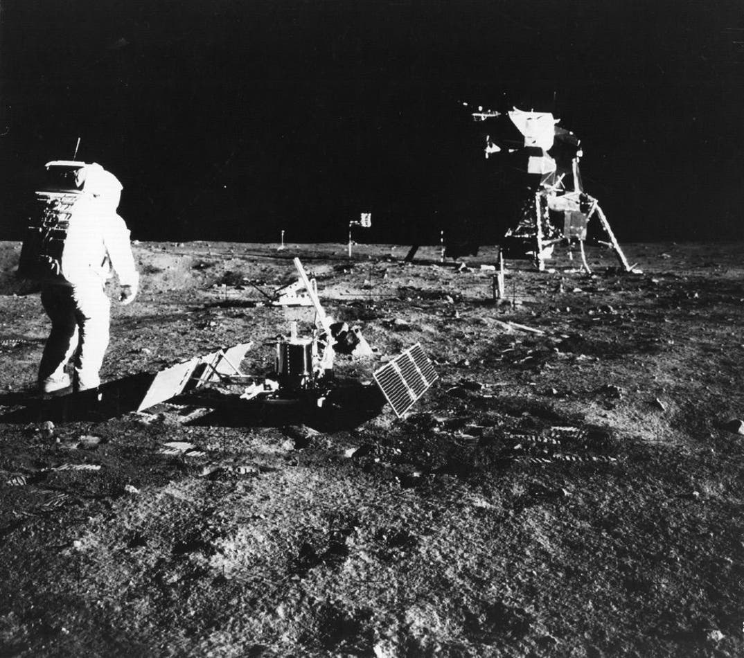 Moon Landing Buzz Adrin NASA Photos 6