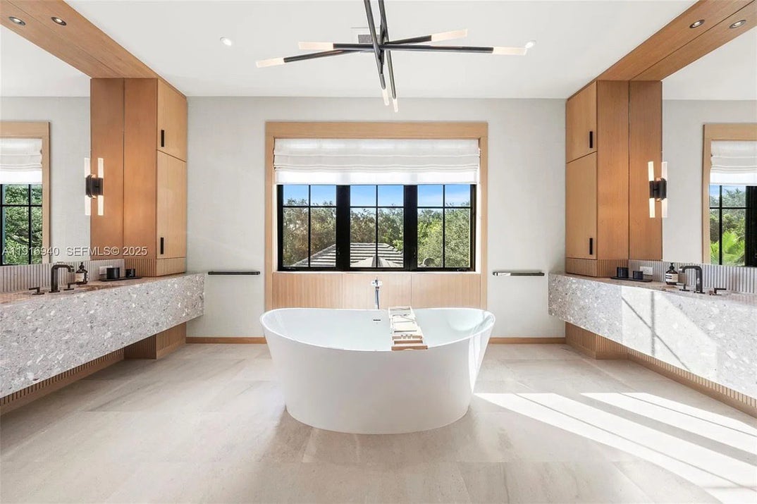 Cameron Diaz Potential Florida Home 8