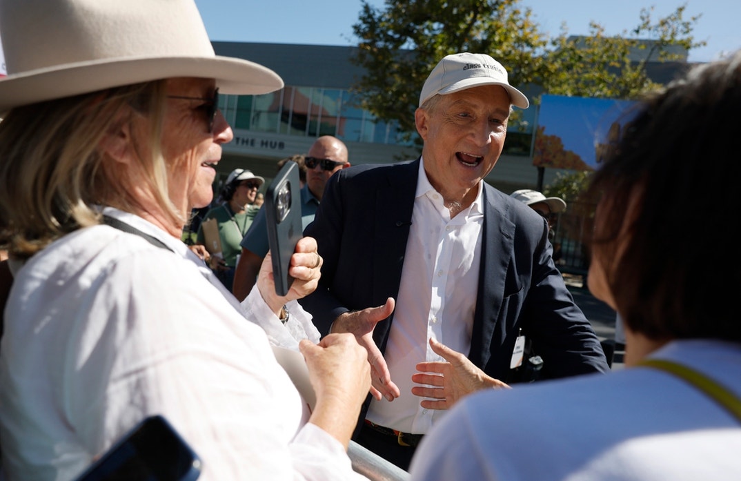 Tom Steyer Campaigning 7