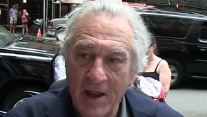 Robert De Niro Claims Ex-Assistant Threatened to Spill Dirt on Him
