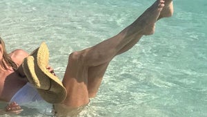 Sexy Celebrity Legs -- Guess Who!