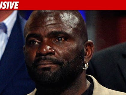 0712_lawrence_taylor_EX_Getty