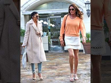 1006-caitlyn-kylie-jenner-pcn-01