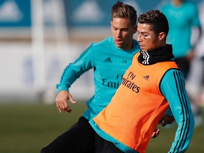 cristiano ronaldo black eye training photos-01