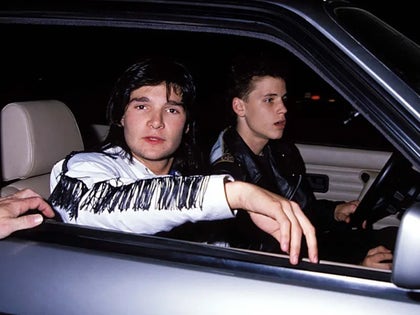 1218-Corey-Haim-and-Corey-Feldman-PRIMARY