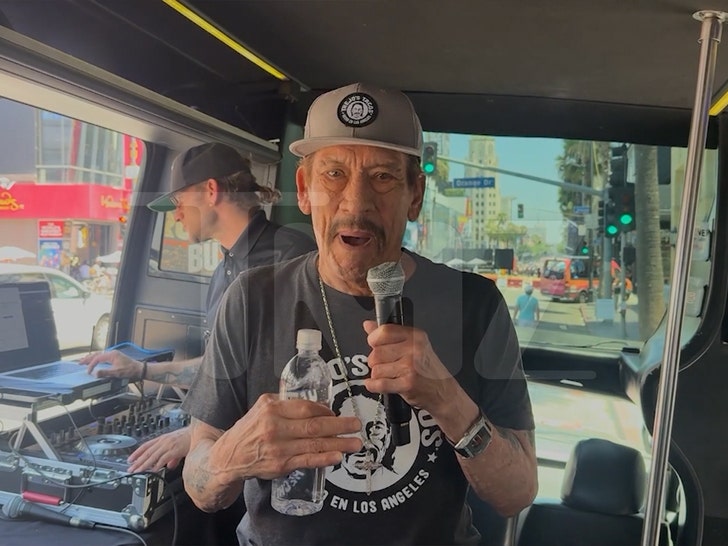 tmz-brunch-bus-1-07-20-2026