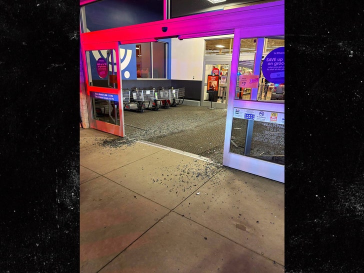 Man crashes car into Kroger store in Texas Rosenberg Police Department 1