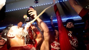 0916-Philadelphia-Phillies-CElebrate-NL-East-Divison-Win-PRIMARY-2