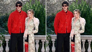 0204-jacob-elordi-margot-robbie-frigin-diff-primary_720