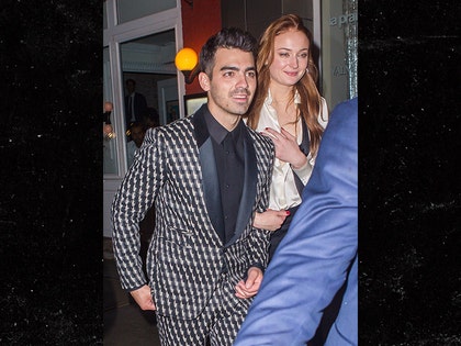 1105-sophie-turner-joe-jonas-backgrid-launch-02