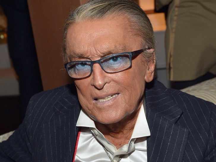 'Godfather' Producer and Paramount Exec. Robert Evans Dead at 89