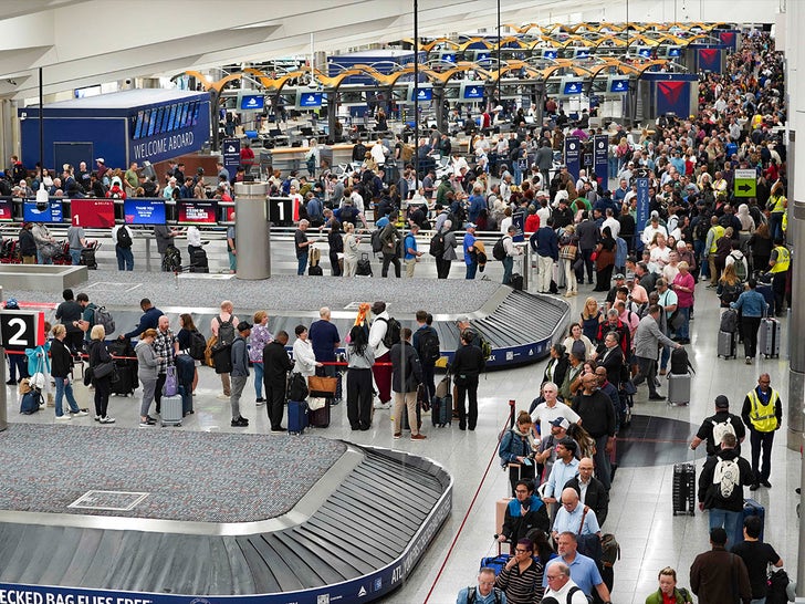 Long Lines At TSA In Airports During Partial Government Shutdown