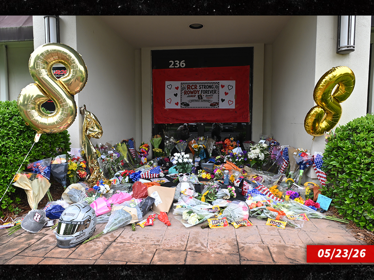 sub kyle busch tributes getty