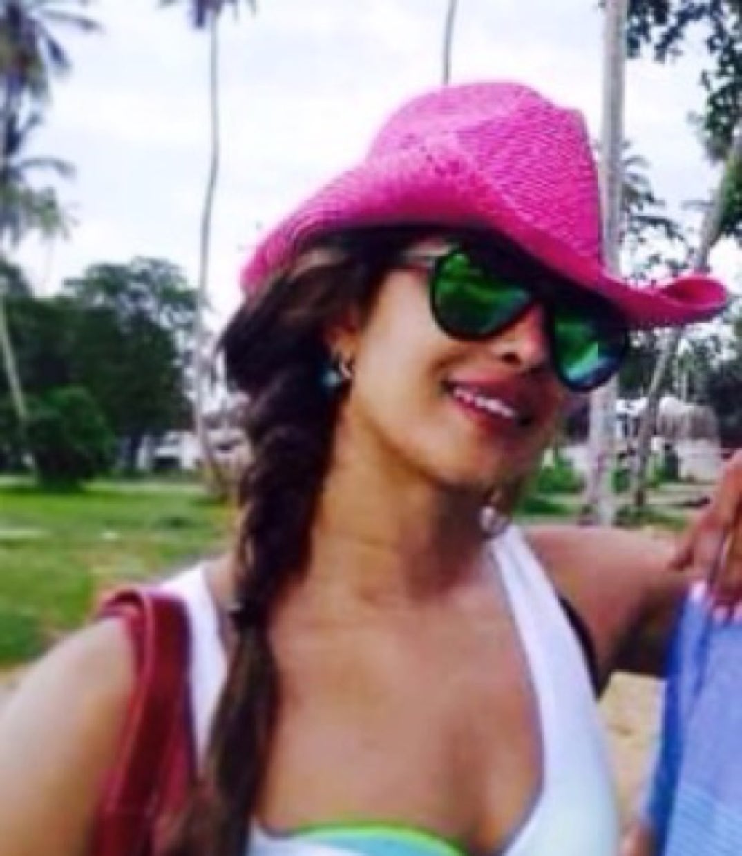 0113_priyanka_chopra_hot_instagram_13