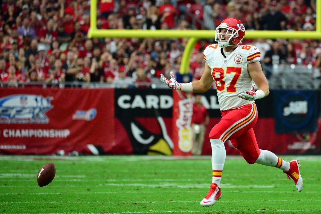 Travis Kelce On The Field 3