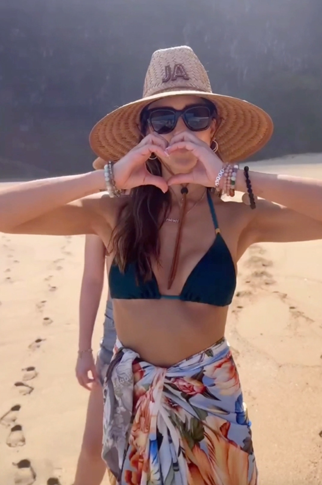 Jessica Alba Hot Shots 3