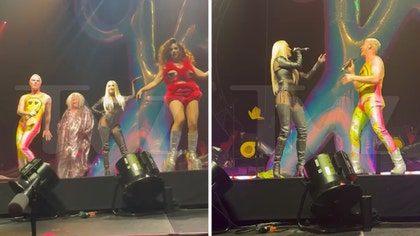 070625_erika_jayne_scissor_sisters_kal