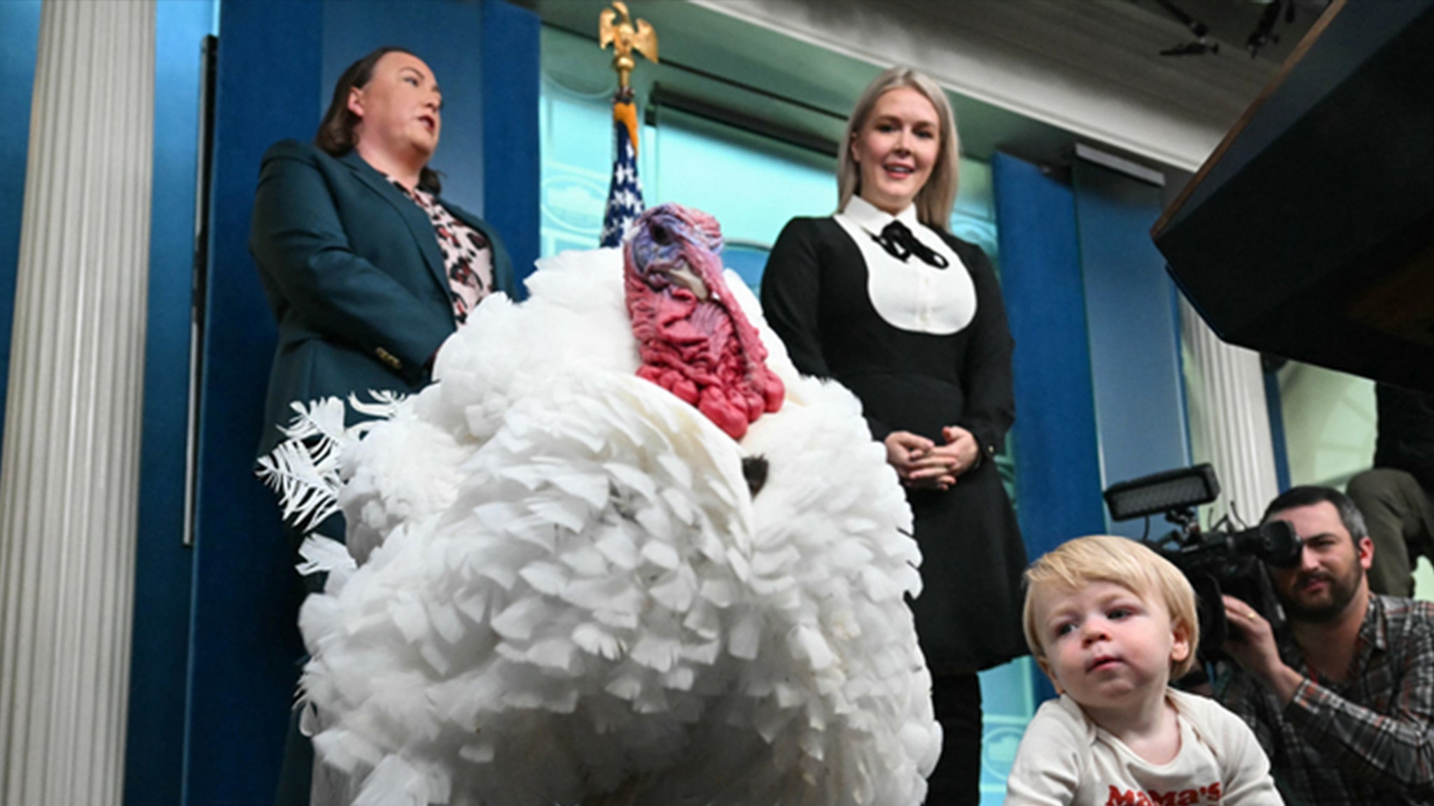 'Unflattering' Karoline Leavitt Photo Removed After White House Allegedly Raised Issue