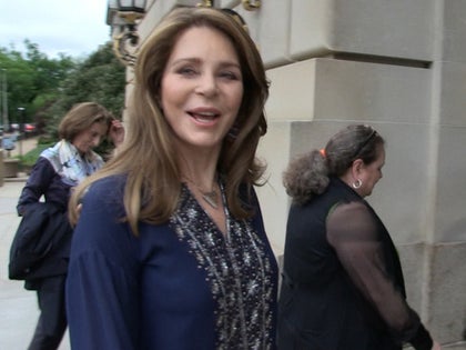 042617_queen_noor_primary