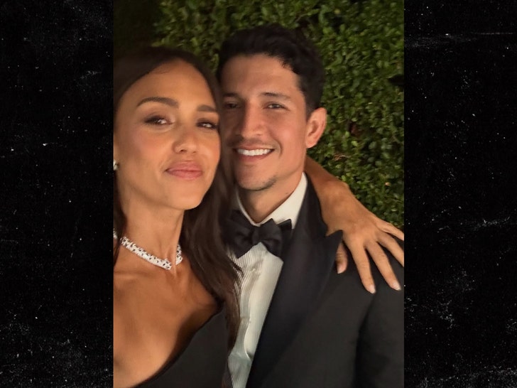 Jessica Alba & Danny Ramirez Share Sweet Selfies From Swanky Date Night