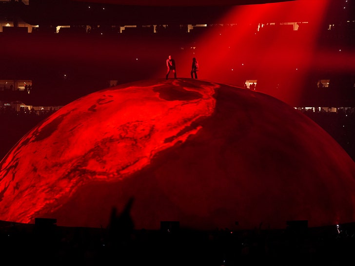 kanye west performing getty 1