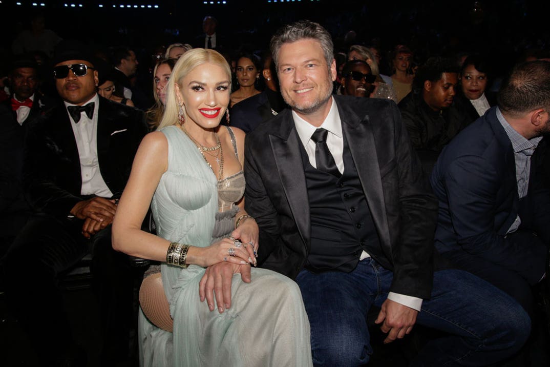 gwen-stefani-blae-shelton-together-cont-photos7