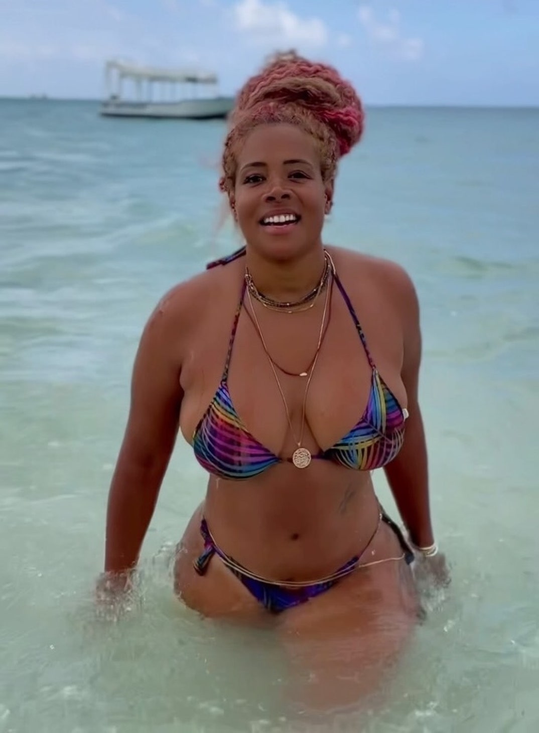 Kelis Hot Shots 3