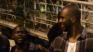 Kevin Hart Tries to Bribe Chris Paul: Don't Leave L.A.!