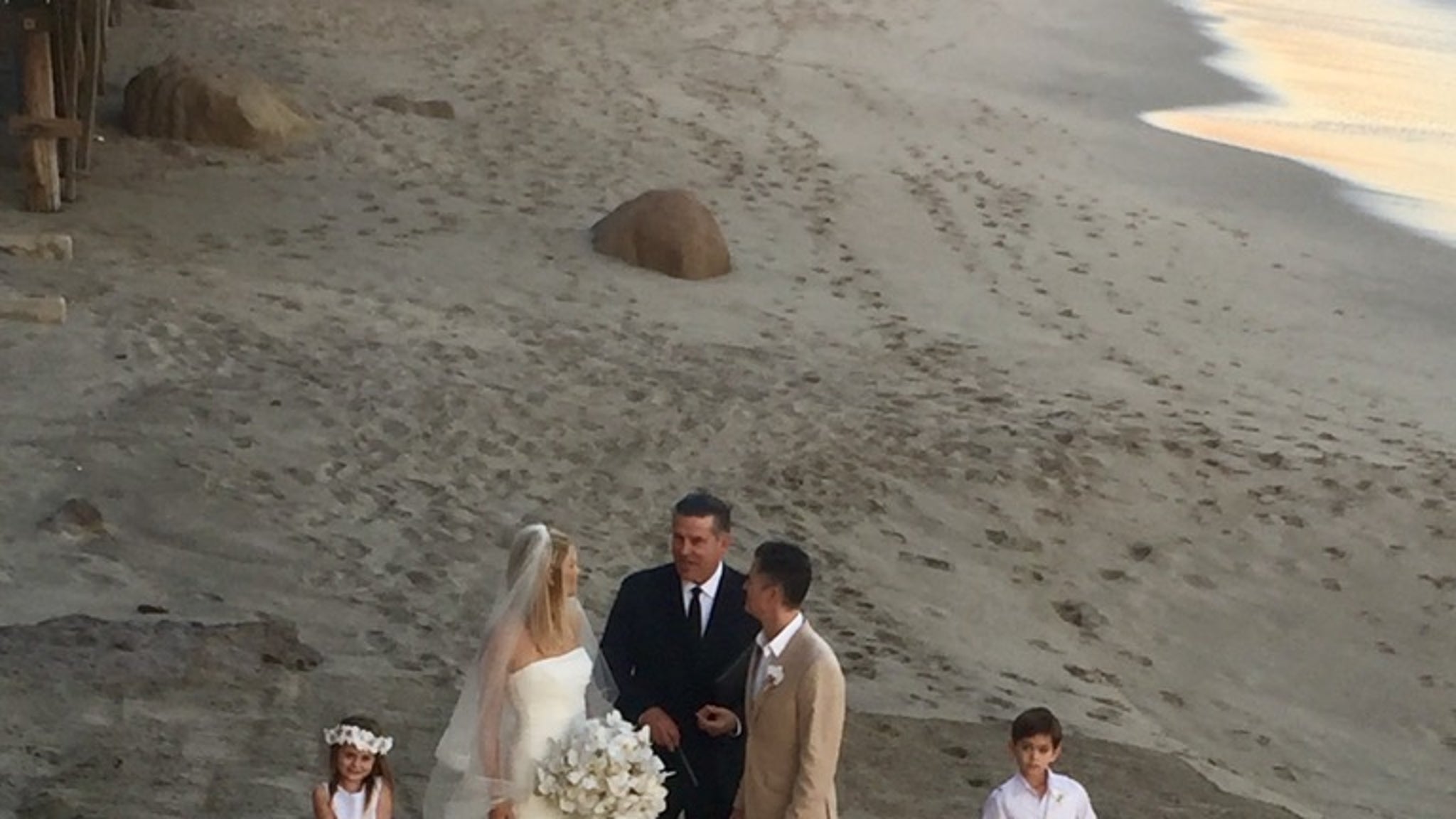 Dr Will and Erin Brodie's White Wedding