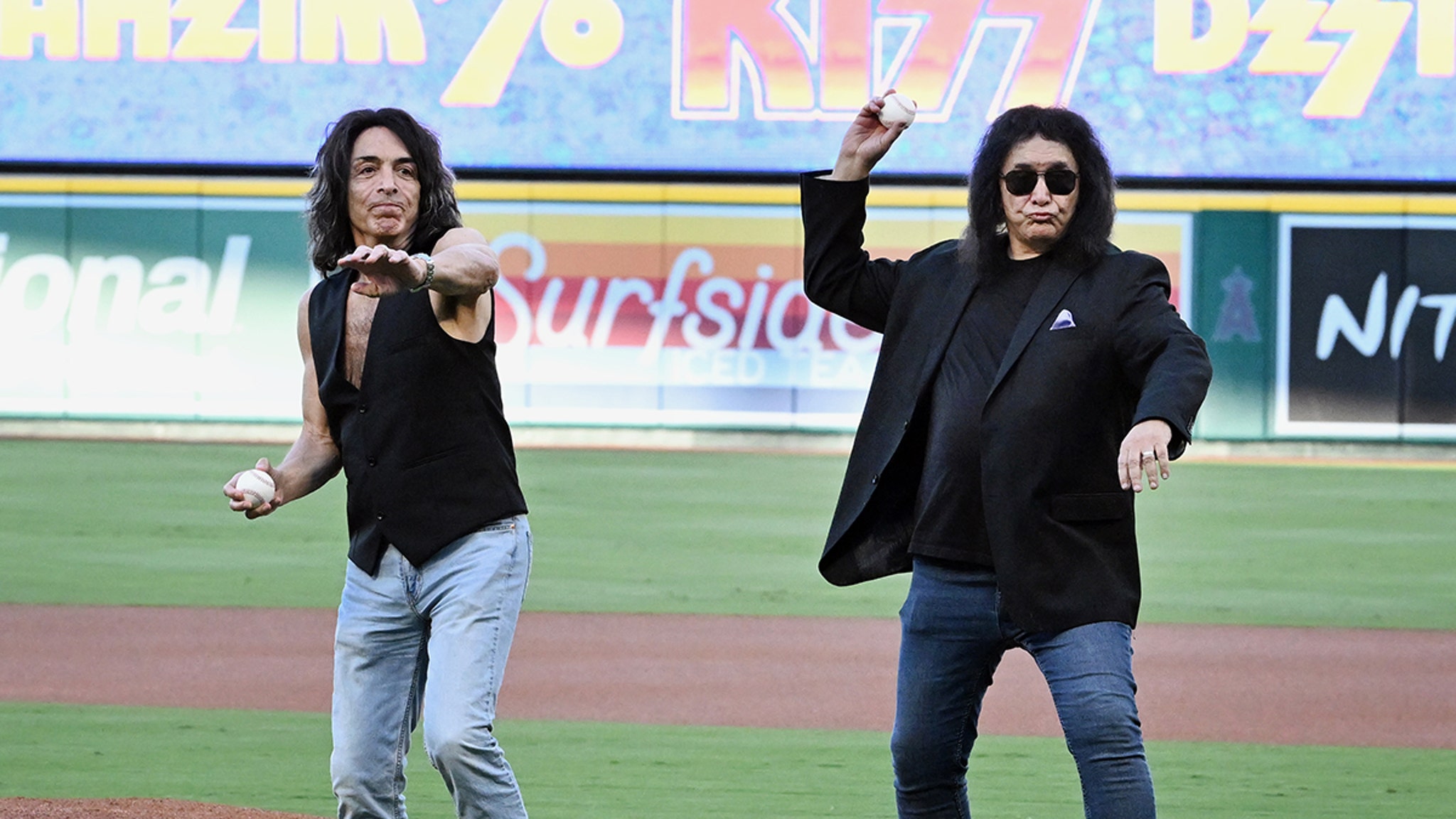 Gene Simmons Helps Los Angeles Angels Roast Jayden Daniels Over No. 5